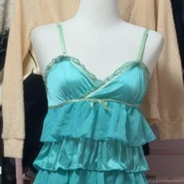 Y2K Mint satin Gyaru top / 갸루