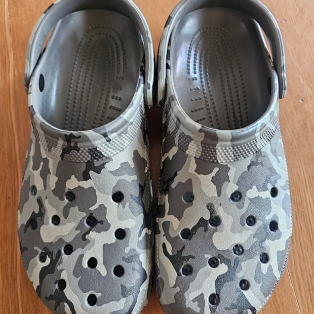 (실착1회)크록스 카모플라쥬 클로그 m11