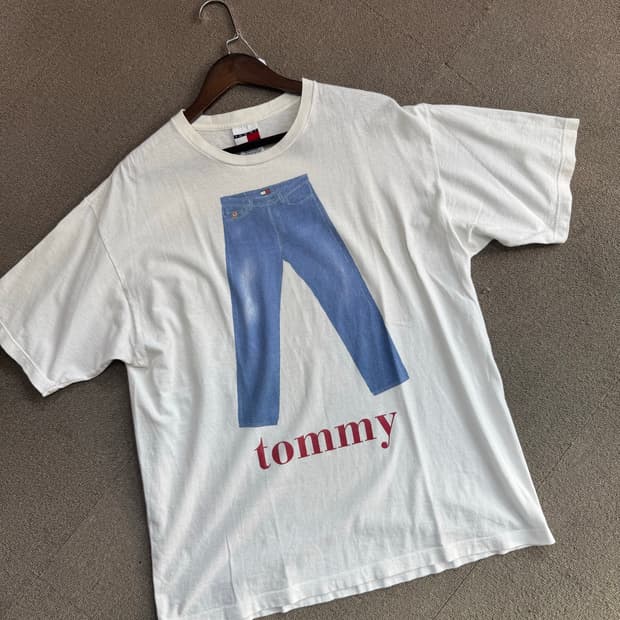 90s tommy jeans t shirt
