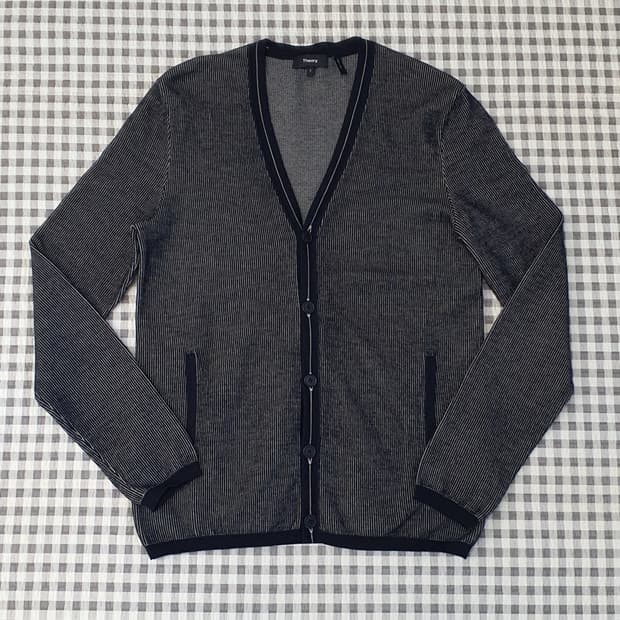 띠어리 울 브이넥 니트 가디건 남자95