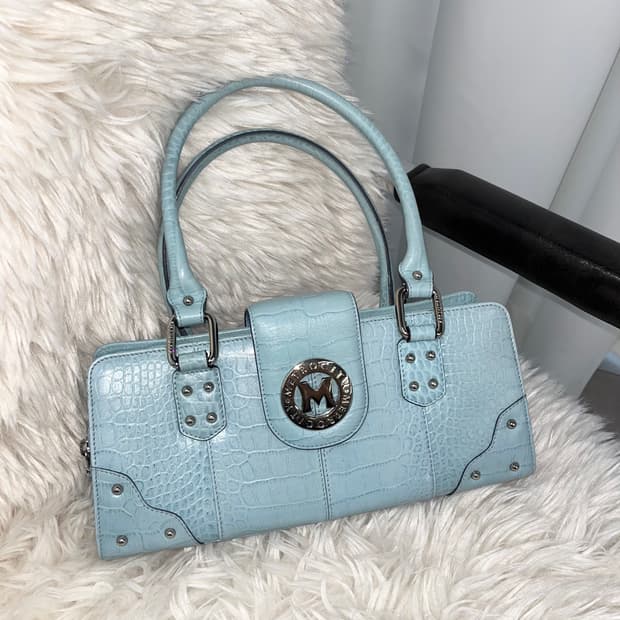 Metro City sky blue shoulder bag