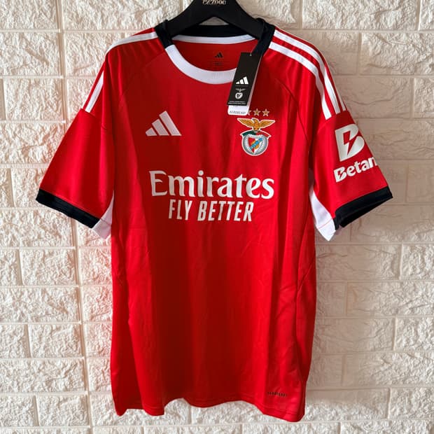 벤피카 홈 유니폼