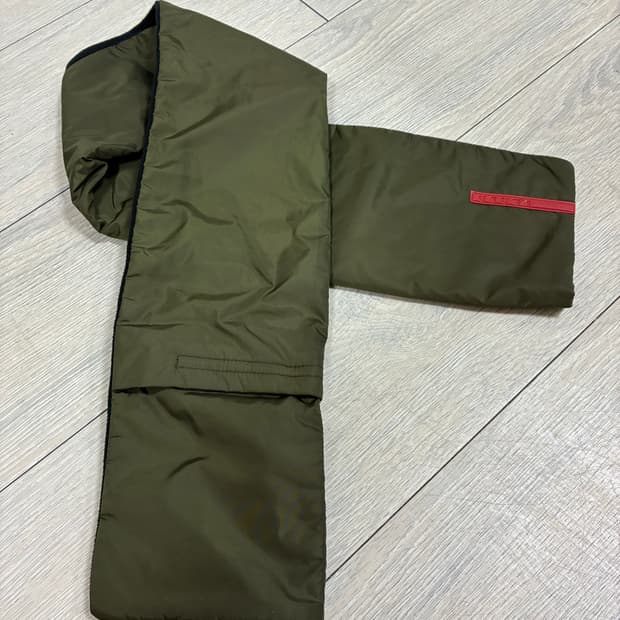 프라다 스포츠 머플러