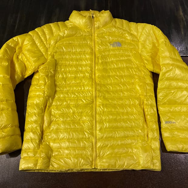 M) 노스페이스 구스 900 경량 패딩 레몬
