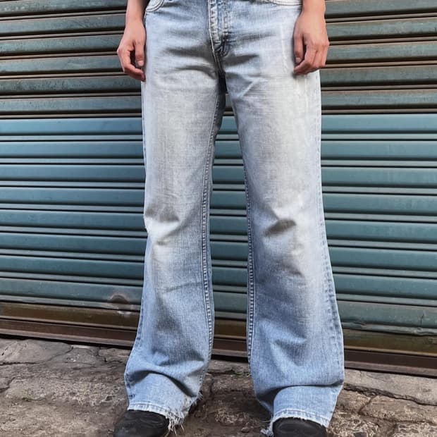 00s Levi’s 537 western boot-cut jean