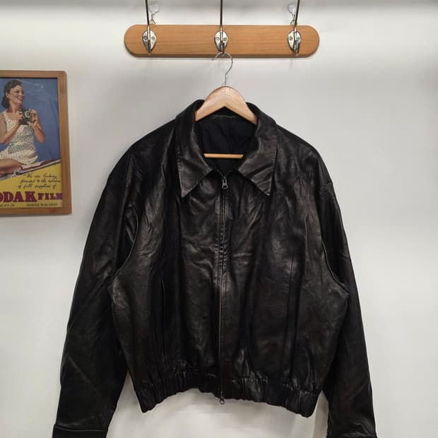 [L]쿠어 COOR 램스킨 크리즈 블루종 블랙