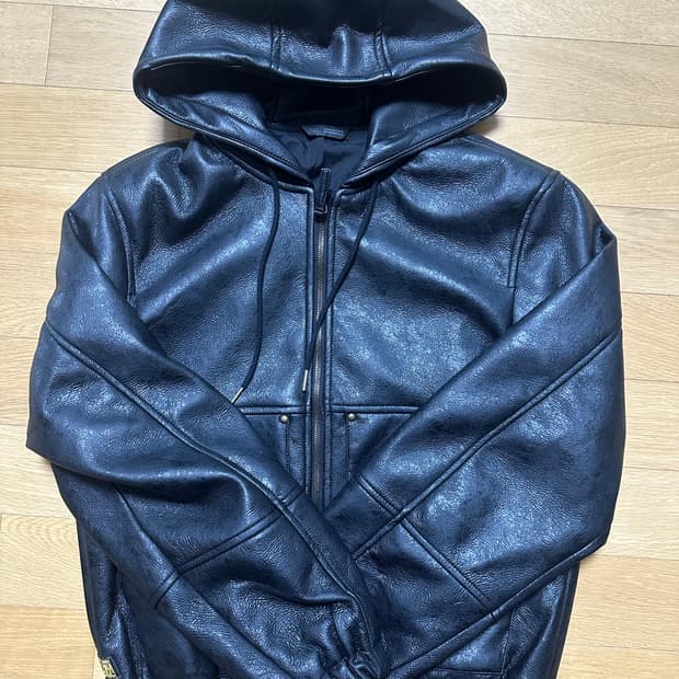 자라 후드 가죽 점퍼