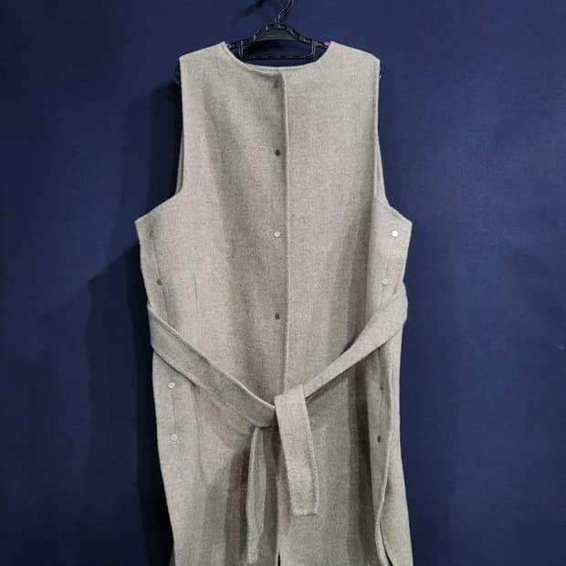 팔라스 울 핸드메이드 롱베스트