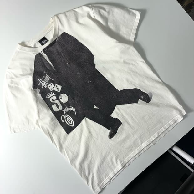 Stussy  스투시 왓츄니드 8ball 화이트 반팔 티셔츠 