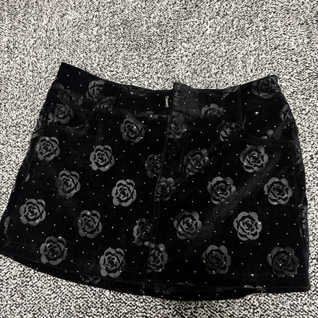 피아오량 로우라이즈 벨벳 스커트