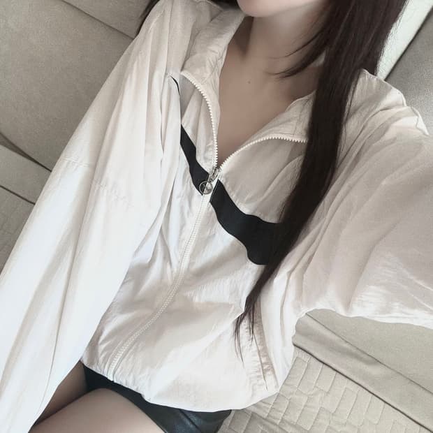나이키 연베이지 빅스우시 윈드러너 바람막이 