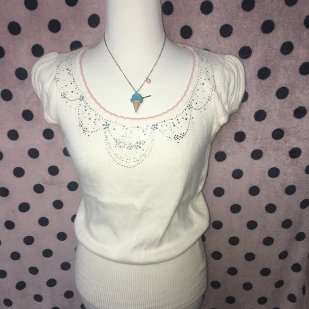 KanNa shop 리즈리사깔 히메갸루 큐빅 니트 탑