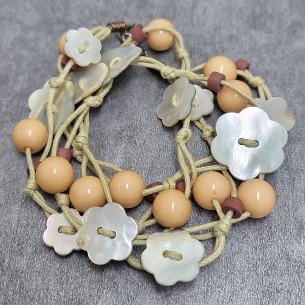 vintage shell necklace