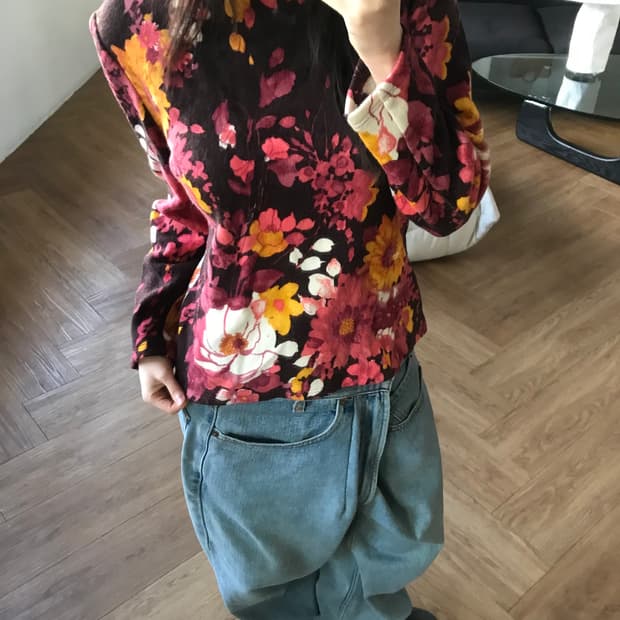 vintage flower pattern top