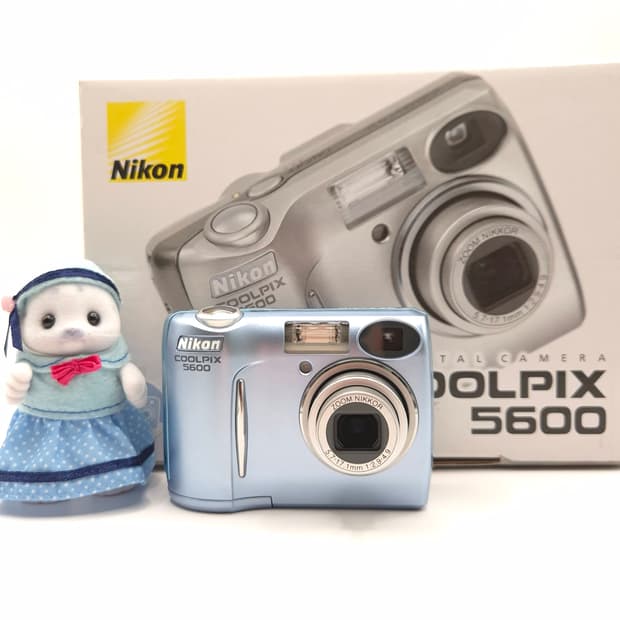 🩵선물/소장용📦니콘 쿨픽스 5600 🍒 상큼한 감성샷 미니디카✨