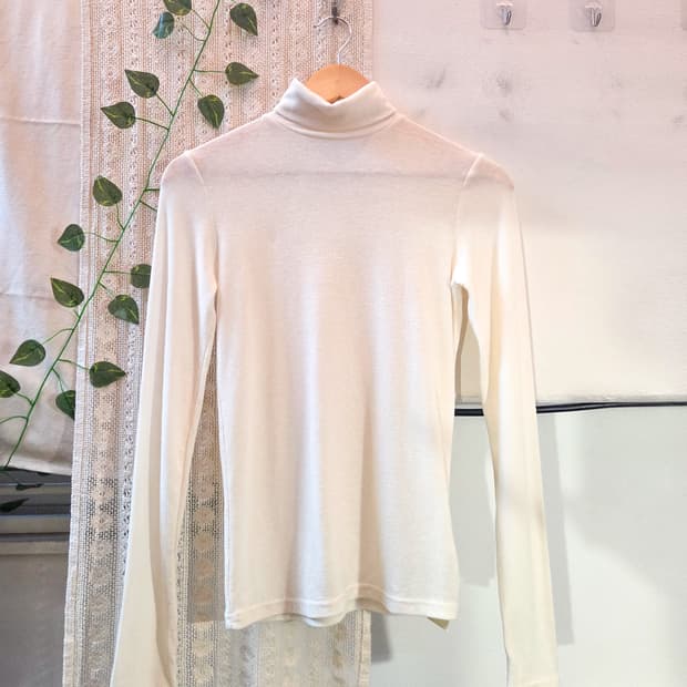 퓨어 목폴라 니트