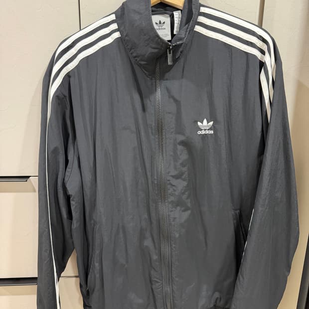 아디다스 바람막이