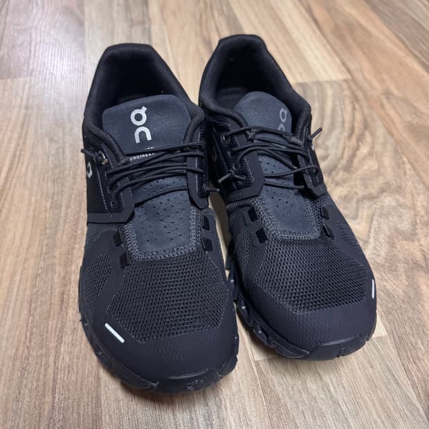 온러닝 클라우드5 올 블랙 38.5W 245