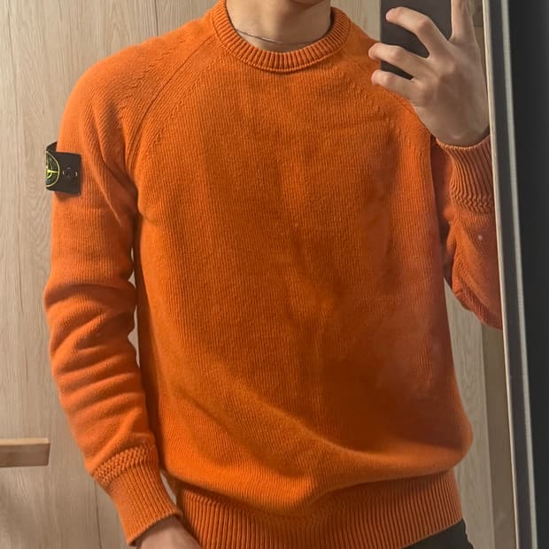 스톤아일랜드 니트 M (새상품급)