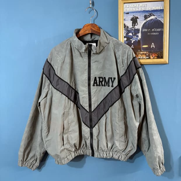 00‘s U.S Army IPFU Jacket.