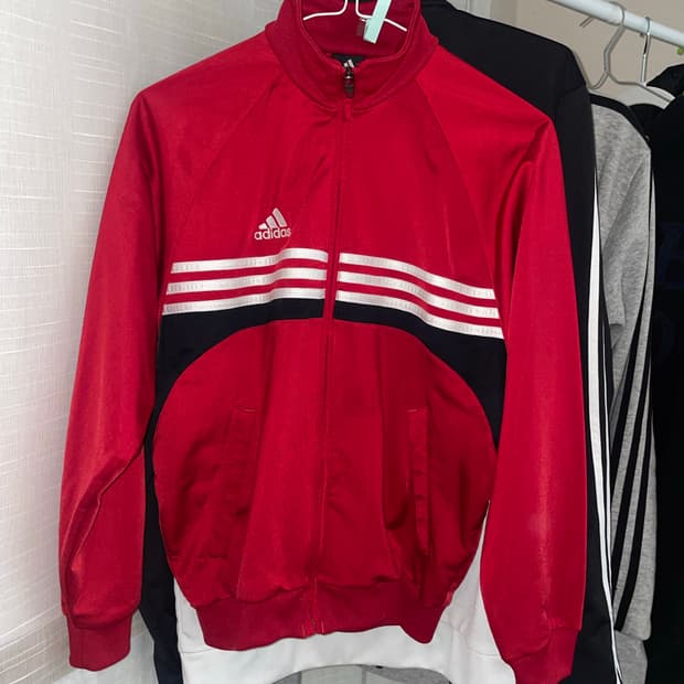 아디다스 빨강 져지