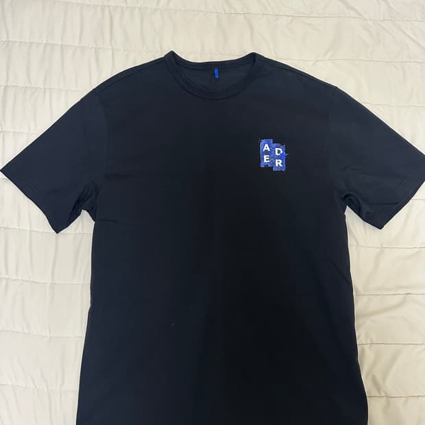 아더에러 시그니피컨트 반팔티 블랙