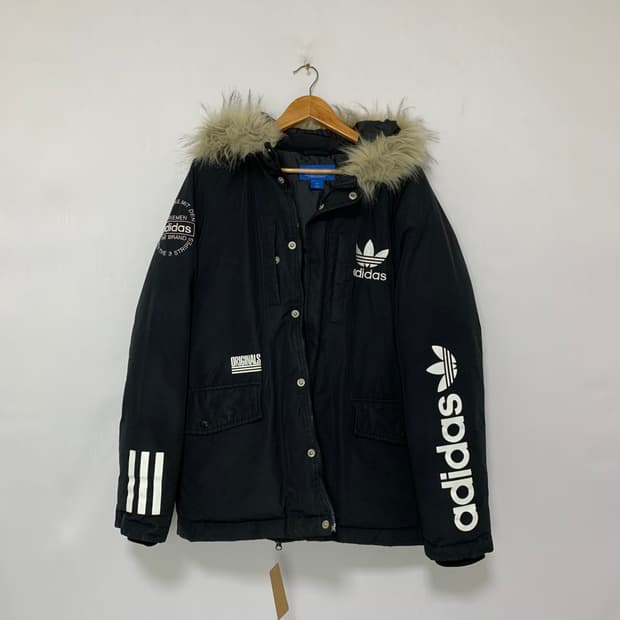 아디다스 오리지널스 블랙 패딩 점퍼 110 빈티지 남녀공용 울프죠 퍼후드