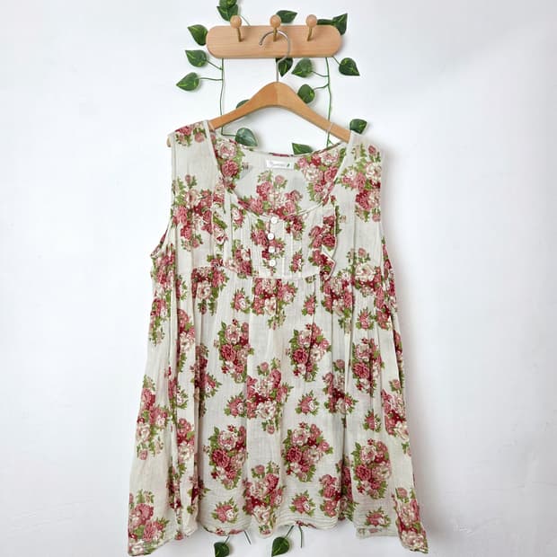 플라워 민소매 블라우스