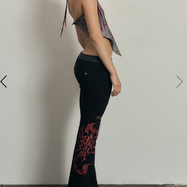 배디 레터링 부츠컷 팬츠 블랙