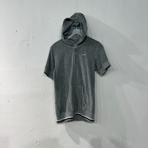 나이키 벨벳 반팔후드집업 여성M