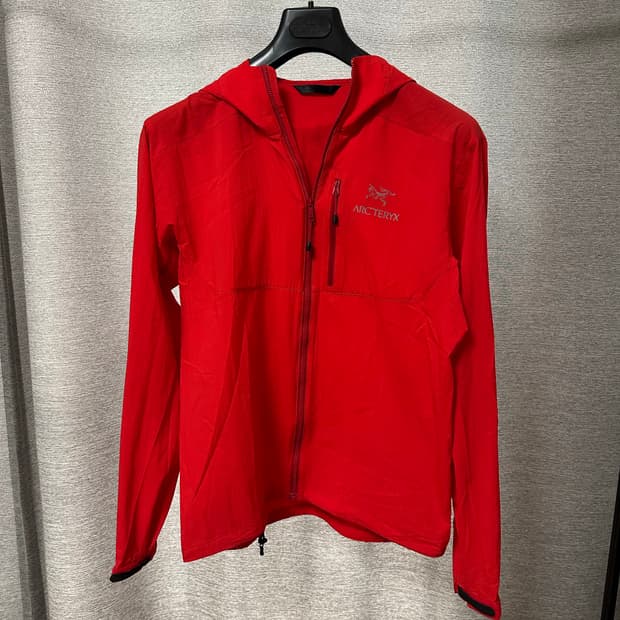 아크테릭스 스쿼미시 후드 레드 (S)