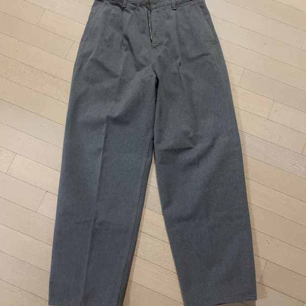 그라프페이퍼 투턱팬츠