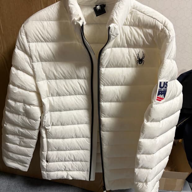 스파이더 경량패딩