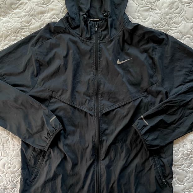 나이키 윈드러너 리펠 러닝 재킷 M