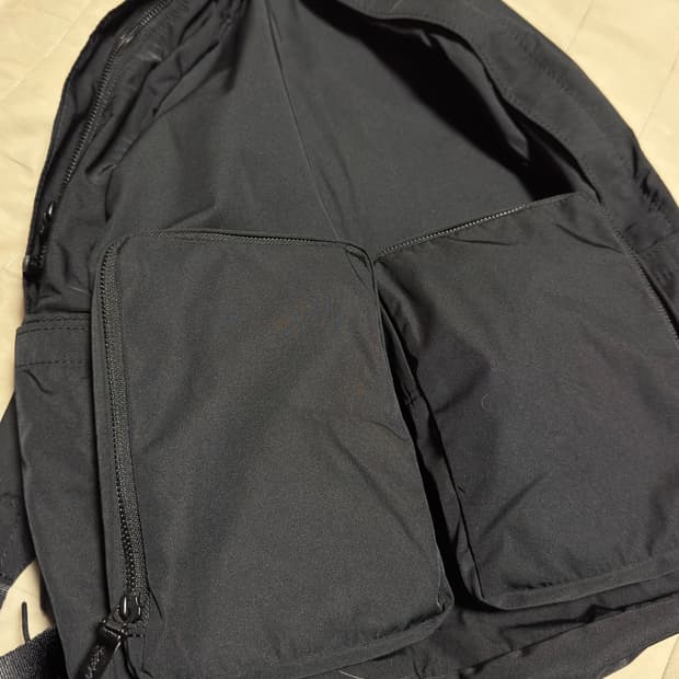 아미아칼바 개버딘 백팩 블랙