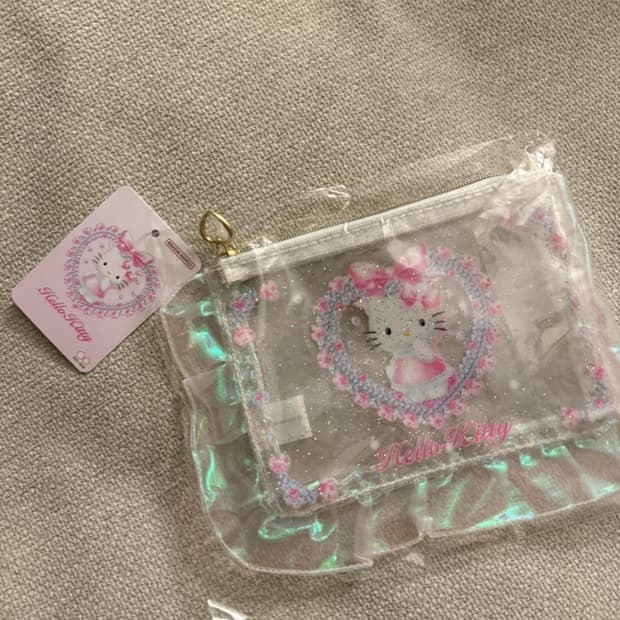 키티 발레코어 프릴 파우치