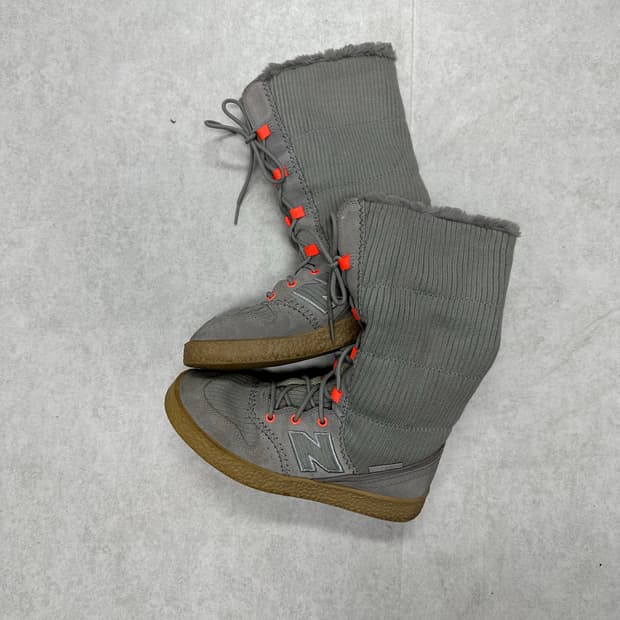  New balance long boots 