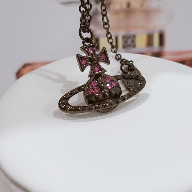 비비안웨스트우드 블랙 업사이클링 목걸이