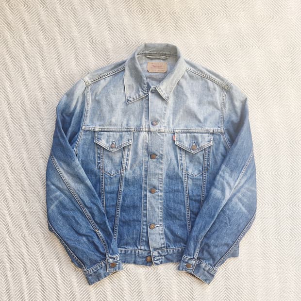 02년산 리바이스 그라데이션 데님 자켓 
