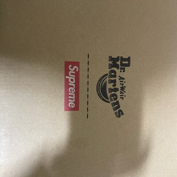 닥터마틴1461슈프림250(uk6)판매합니다! 시착만했어요!