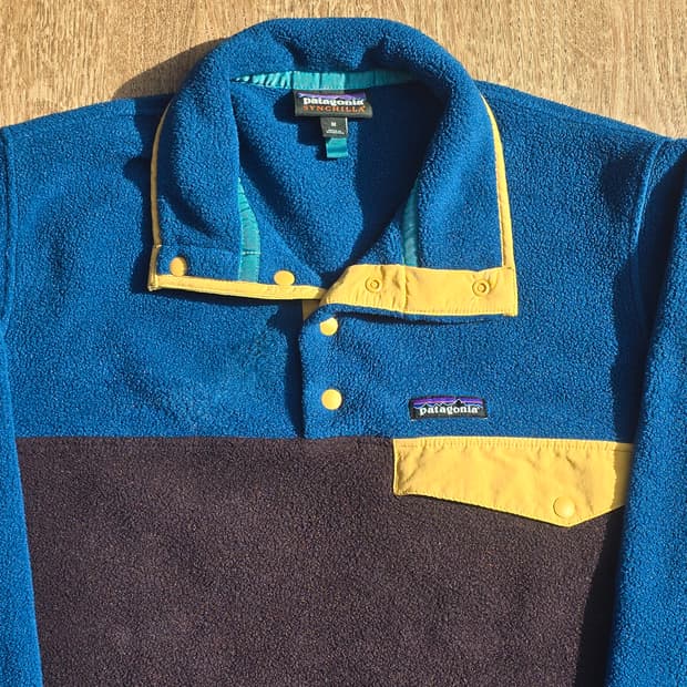 파타고니아 신칠라 투톤 스냅티 옵시디엄 플럼 M 라이트웨이트