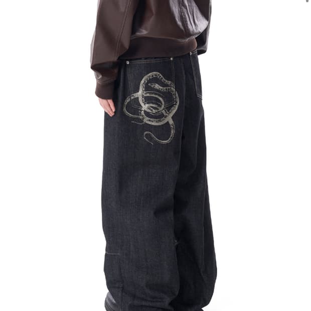 아캄 Snake Printed Denim Pants (Black)