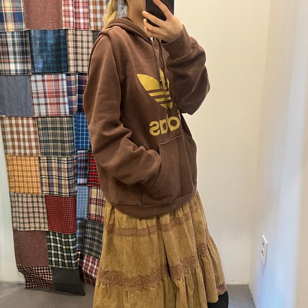 아디다스 빅로고 브라운 후드티