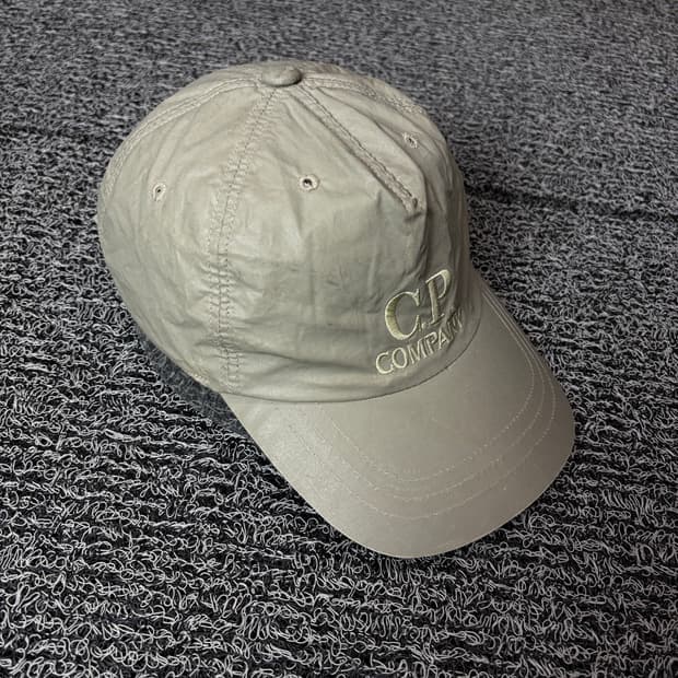 CP컴퍼니 아카이브 빅로고 나일론 메탈 볼캡 1565