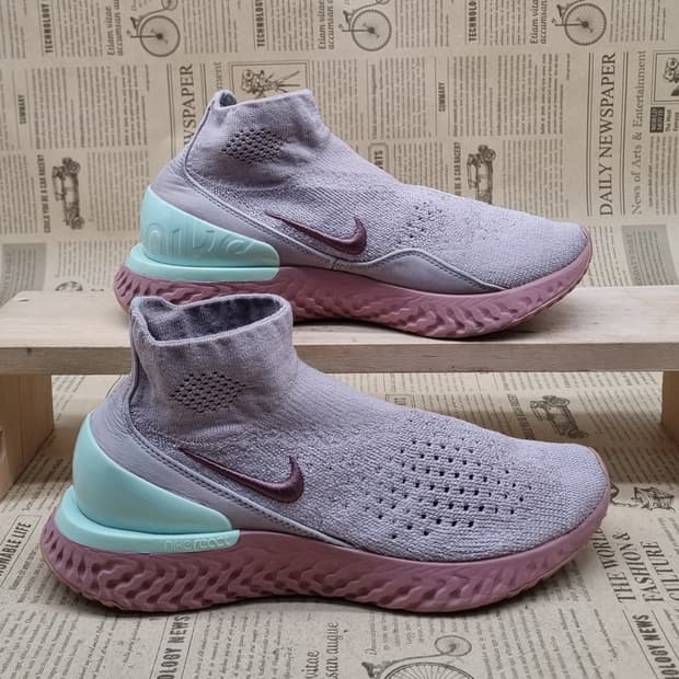 나이키 라이즈 리액트 플라이니트235