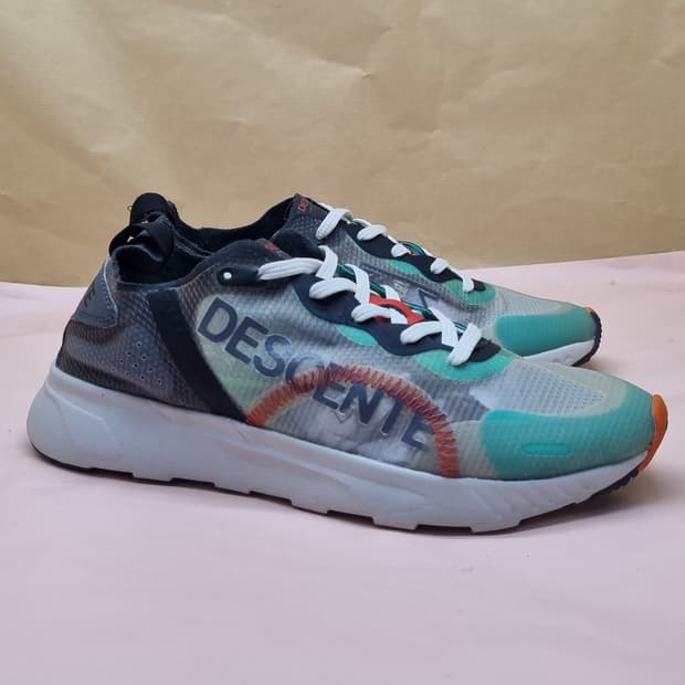 데상트 스카이브리드뷰 운동화 240