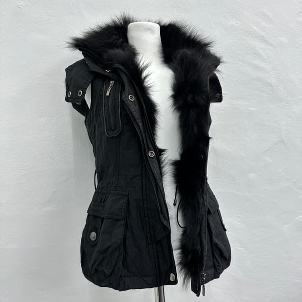 Fox fur zipper detail hood vest
