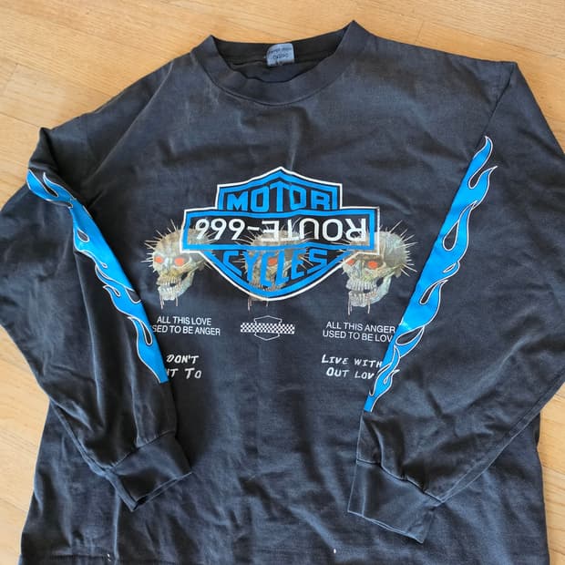 도넛리벤지 할리 플레임 롱슬리브