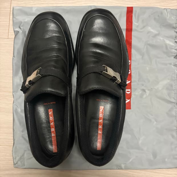 프라다 스포츠 로퍼