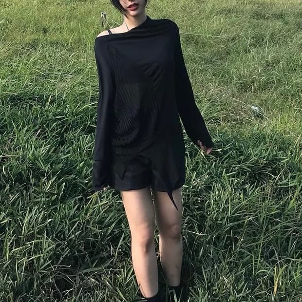 laumiere 러우미에 Back cowl draped top